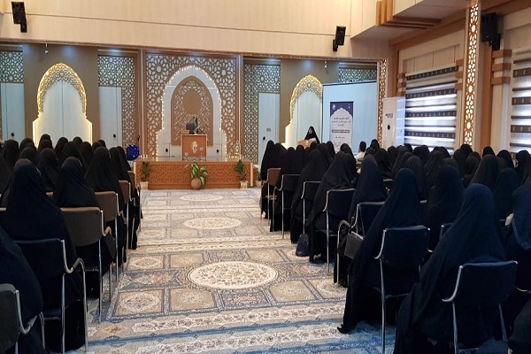 بالصور...تنظيم المسابقة الوطنيّة النسوية لحفظ القرآن في العراق
