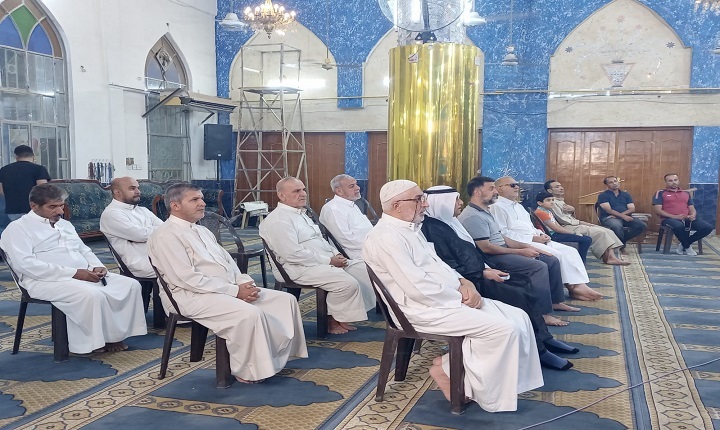 بالصور...إقامة محفل قرآني في مسجد 