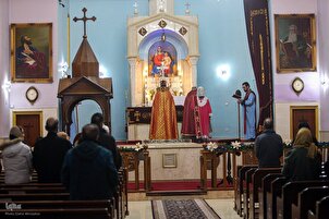 تقرير مصور | إحتفال رأس السنة الميلادية بكنيسة "تارغمانجاتس" بطهران