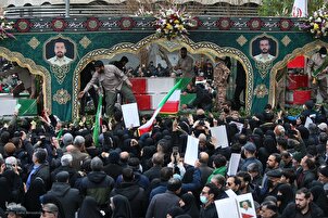 تقرير مصور | تشييع 100 شهيد ارتقوا إثر اعتداءات الارهابيين في طهران