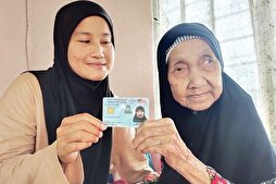 Malaysia: 102-Year-Old Woman Recites Quran Everyday