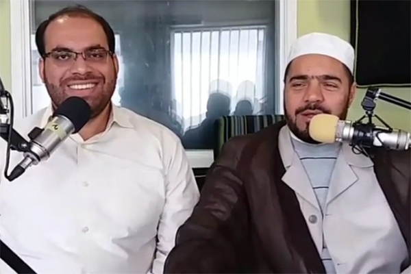 خنده‌های بی‌امان مقابل لنز دوربین