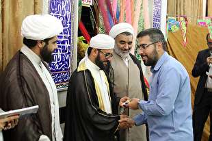 دعای رسول(ص) در حق امت اسلام/ تجلیل از 25 قاری و مفسر بوشهری