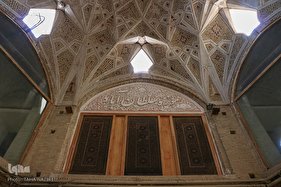 بازار اراک، نخسین بنای شهر