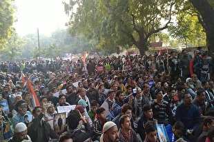 تظاھرات مردم دهلی در محکومیت ترور سردار سلیمانی