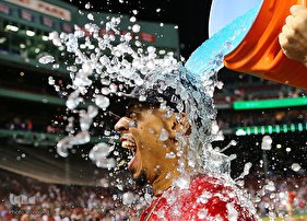 تصاویر برگزیده ماه جهان