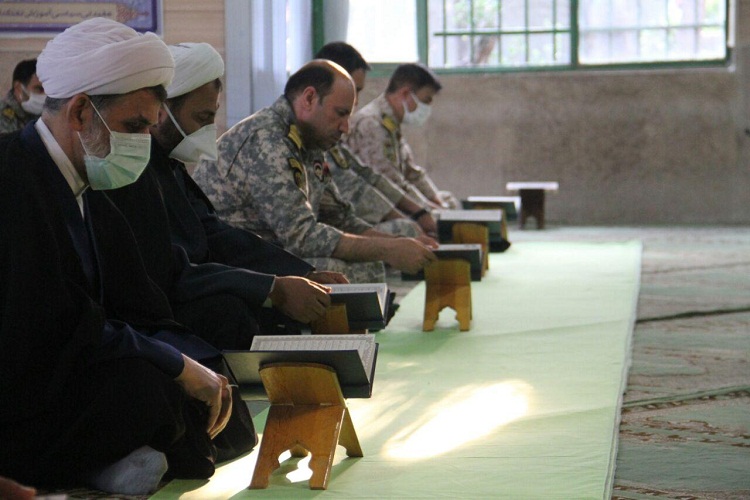 محفل انس با قرآن در مرکز آموزش تکاوران دریایی قمربنی هاشم(ع) منجیل برگزار شد