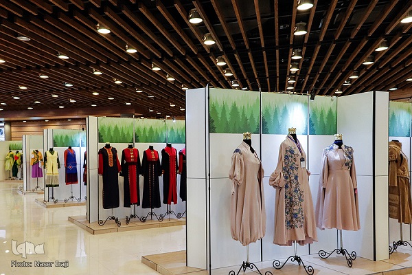 فرصت های طراحی لباس و ارتباط آن با پوشش زن مسلمان