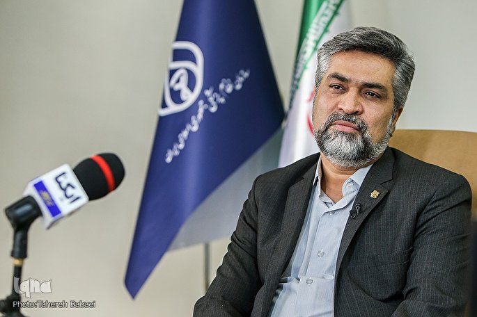 کلینیک‌ها فایزر تزریق می‌کنند یا آب مقطر؟ / مسئولان به عزم جدی برای واکسیناسیون نرسیده‌اند