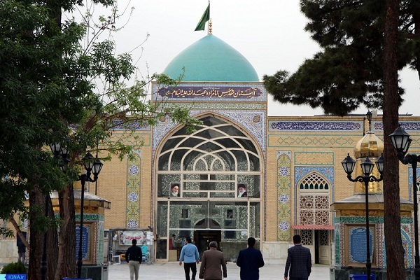 محفل انس با قرآن در آستان امامزاده عبدالله(ع) شهر ری برگزار شد + عکس