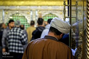 واژه‌ها هنوز هم مشغولند …