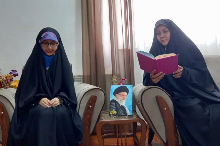 ملیحه شاپوری مادر فاطمه پوردهنده حافظ کل ملیحه شاپوری مادر فاطمه پوردهنده حافظ کل