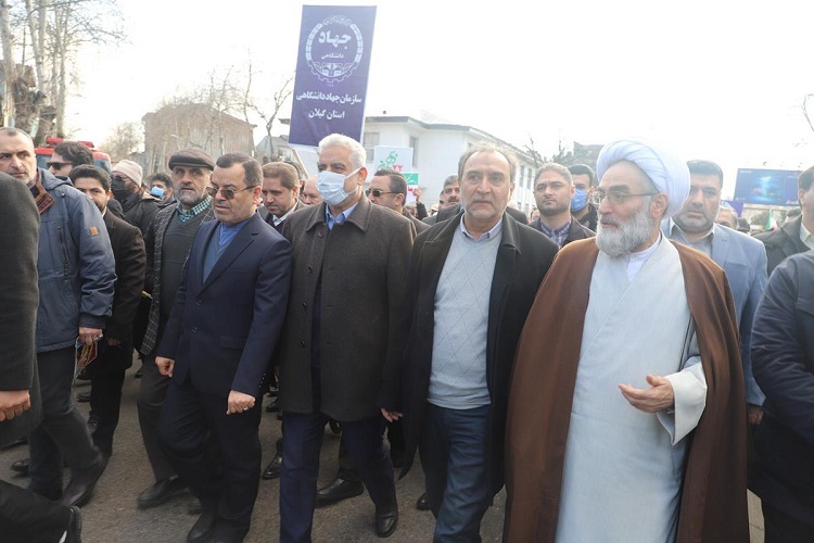 اسدالله عباسی استاندار گیلان در راهپیمایی 22 بهمن