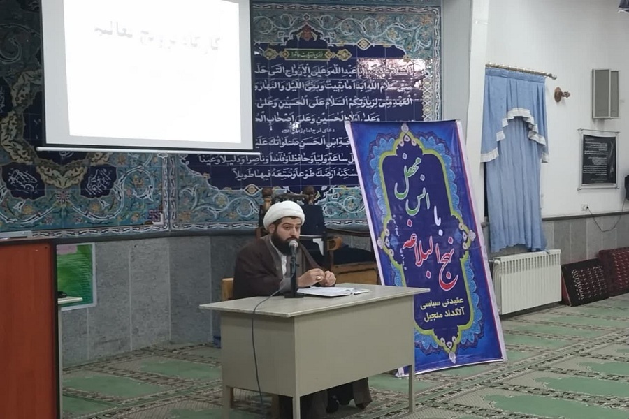 محفل انس با نهج البلاغه در مرکز تفنگداران دریایی منجیل محفل انس با نهج البلاغه در مرکز تفنگداران دریایی منجیل