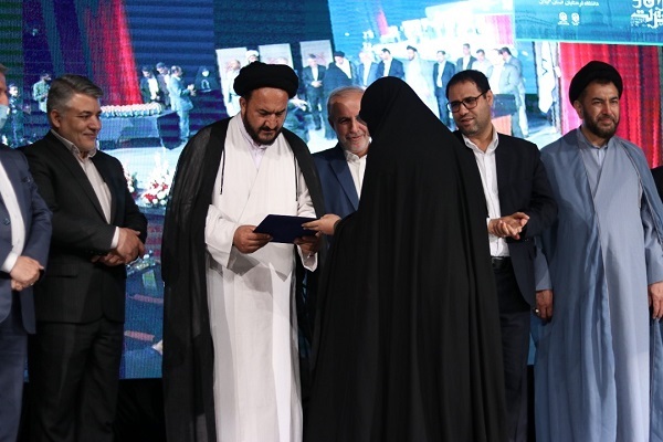 نتایج بخشهای غیرحضوری سیودومین جشنواره قرآن و عترت دانشگاه فرهنگیان نتایج بخشهای غیرحضوری سیودومین جشنواره قرآن و عترت دانشگاه فرهنگیان