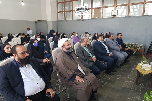 جشن میلاد امام رضا(ع) در بندرانزلی برپا شد جشن میلاد امام رضا(ع) در بندرانزلی برپا شد