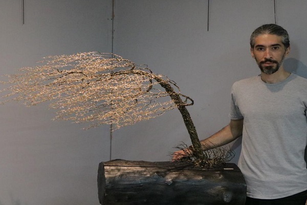 خسرو ترکمان هنرمند خلاق صنایع دستی خسرو ترکمان هنرمند خلاق صنایع دستی