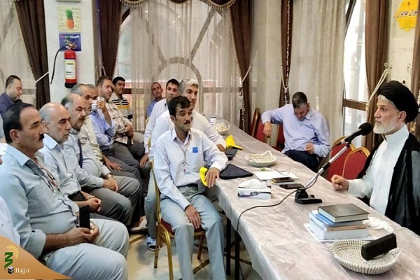 برگزاری محافل انس و معرفت زائران ایرانی در مدینه