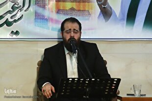 تلاوت علیرضا بیژنی از سوره آل عمران در مکه مکرمه + فیلم