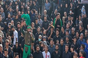 جلوه‌ای از اخوت و اتحاد در مراسم عزاداری روستای کرمجگان + عکس