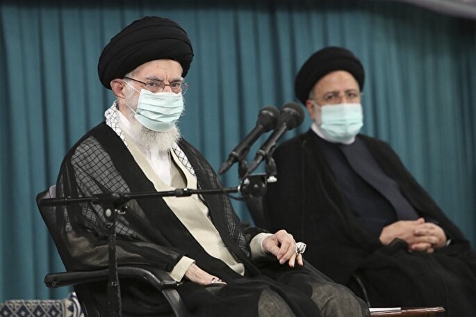 ایستادیم و پیش رفتیم؛ غلط می‌کند کسی فکر کندن درخت تناور جمهوری اسلامی را هم بکند