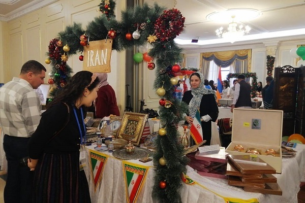 استقبال از غرفه ایران در بازار خیریه قزاقستان