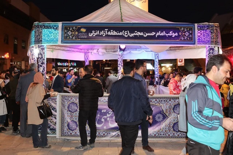 موکب افطاری ساده در منطقه آزاد انزلی