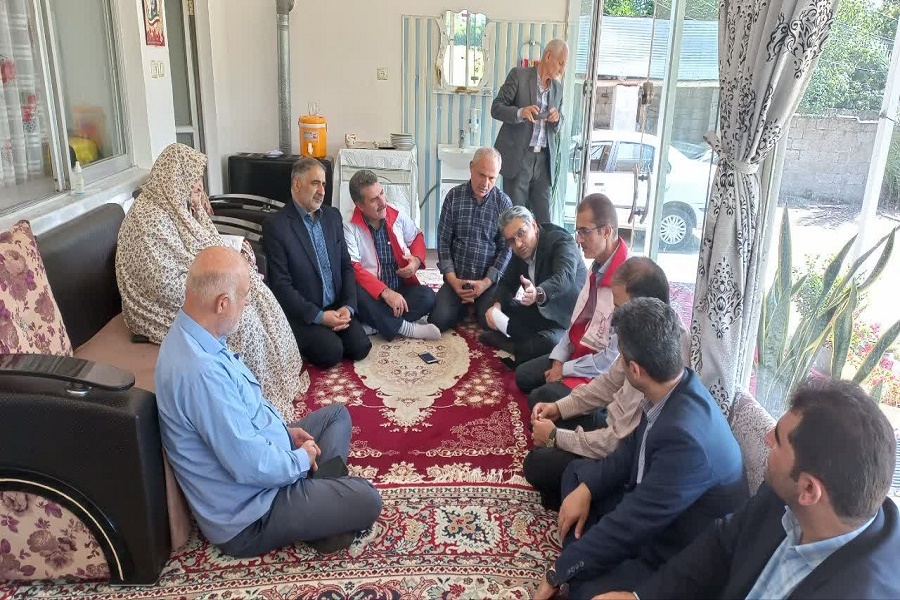 دیدار جهادگران جهاددانشگاهی گیلان با خانواده شهید ولی رنجیر در فومن دیدار جهادگران جهاددانشگاهی گیلان با خانواده شهید ولی رنجیر در فومن