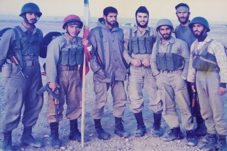 جوانان در خط مقدم جنگ ترکیبی هستند