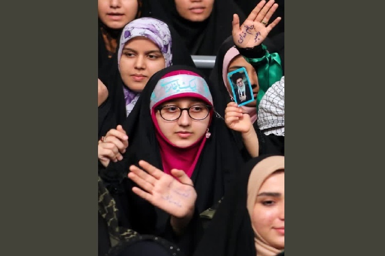 آرزوهایی که در سایه آیات نورانی وحی برآورده شد آرزوهایی که در سایه آیات نورانی وحی برآورده شد