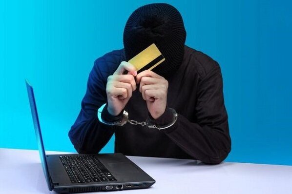 زمان طلایی برای یافتن سارقان حساب‌های بانکی