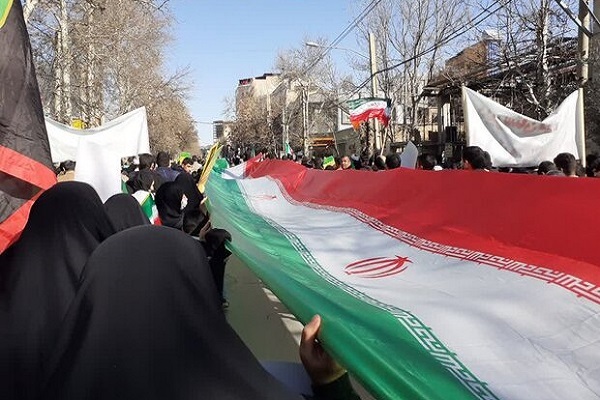 راهپیمایی باشکوه یوم الله ۲۲ بهمن