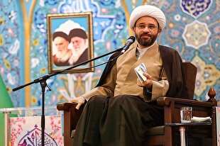 تجملات سبب کمرنگ شدن صله رحم در جامعه شده است