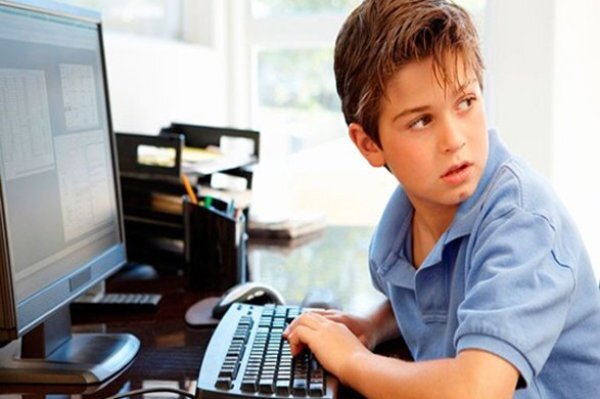 هشت تهدید شبکه‌های اجتماعی برای کودکان و نوجوانان