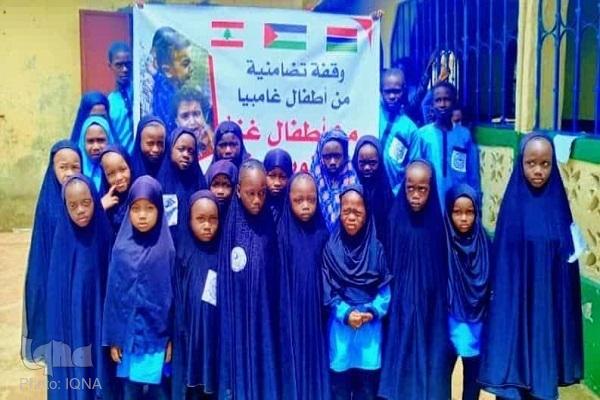 حمایت قرآن‌آموزان نوجوان گامبیایی از اطفال مظلوم غزه و لبنان + عکس