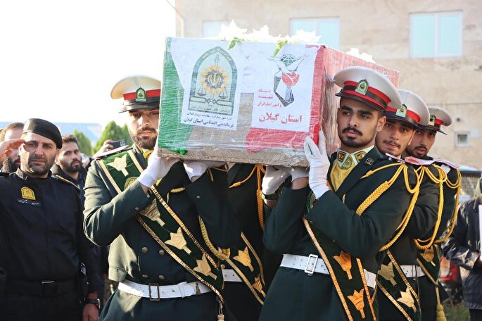 عکس | آیین تشییع شهدای مدافع امنیت در گیلان