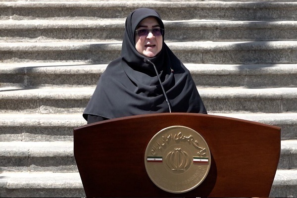 مهاجرانی: افزایش حقوق کارکنان به نظر مجلس نزدیک خواهد شد