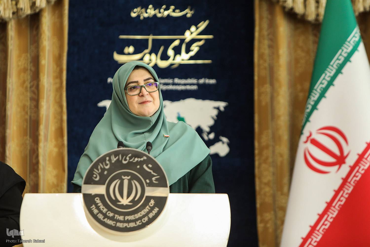 کشور از مرحله سخت فعلی با حفظ عزت ملی و فرماندهی واحد عبور می‌کند