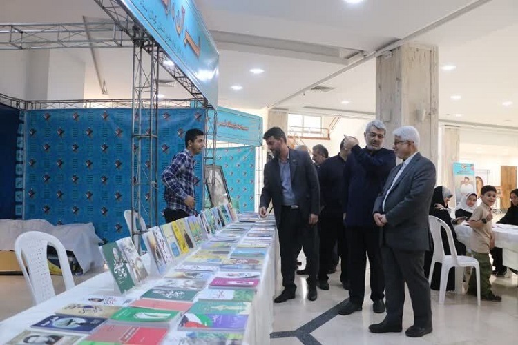 نمایشگاه قرآن و عترت گیلان نمایشگاه قرآن و عترت گیلان