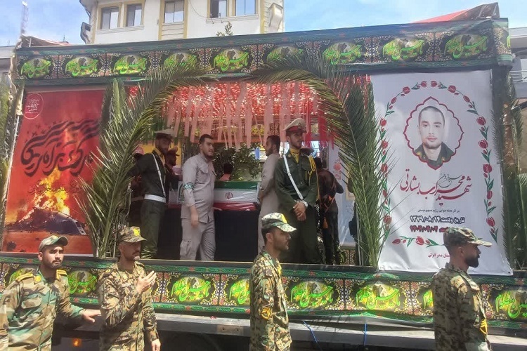 تشییع پیکر سرباز وظیفه «محراب بشارتی» تشییع پیکر سرباز وظیفه «محراب بشارتی»