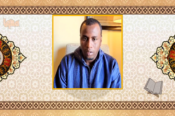 تلاوت سوره نصر با نوای قاری اهل کامرون + ويديو