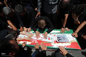 مراسم تشییع حافظ قرآن پاسدار شهید احسان ذاکری