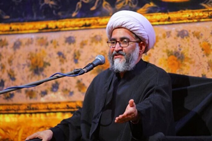 مسیر دریافت فیوضات الهی از طریق اهل بیت(ع) است