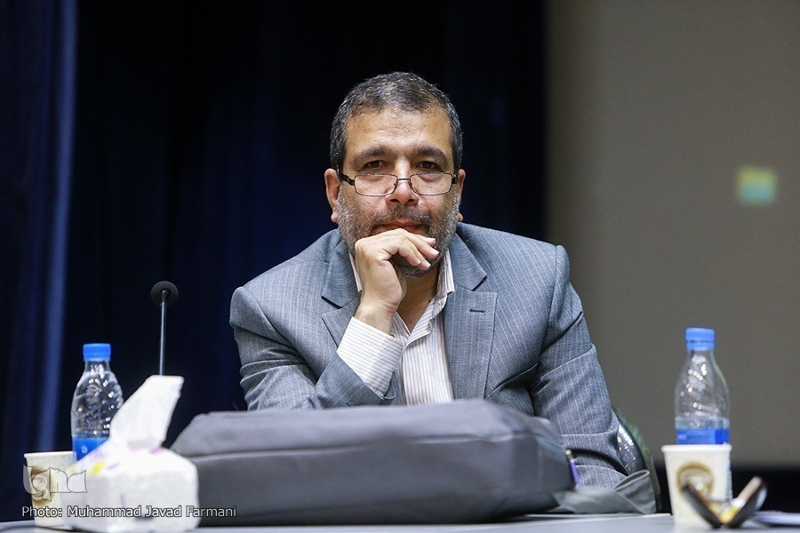 رهبری مانند گذشته عامل به وظایف مندرج در قانون اساسی است