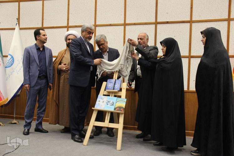 مطالعه و آگاهی ریشه توسعه هر کشور است مطالعه و آگاهی ریشه توسعه هر کشور است