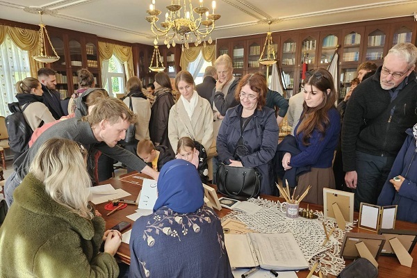 مرکز اسلامی وین؛ میزبان غیرمسلمانان