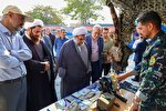 عکس | بازدید امام جمعه تبریز از نمایشگاه توانمندی‌های دفاعی