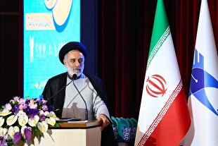 دانشجویان قرآنی پیشگام جهاد تبیین در دانشگاه‌ها باشند