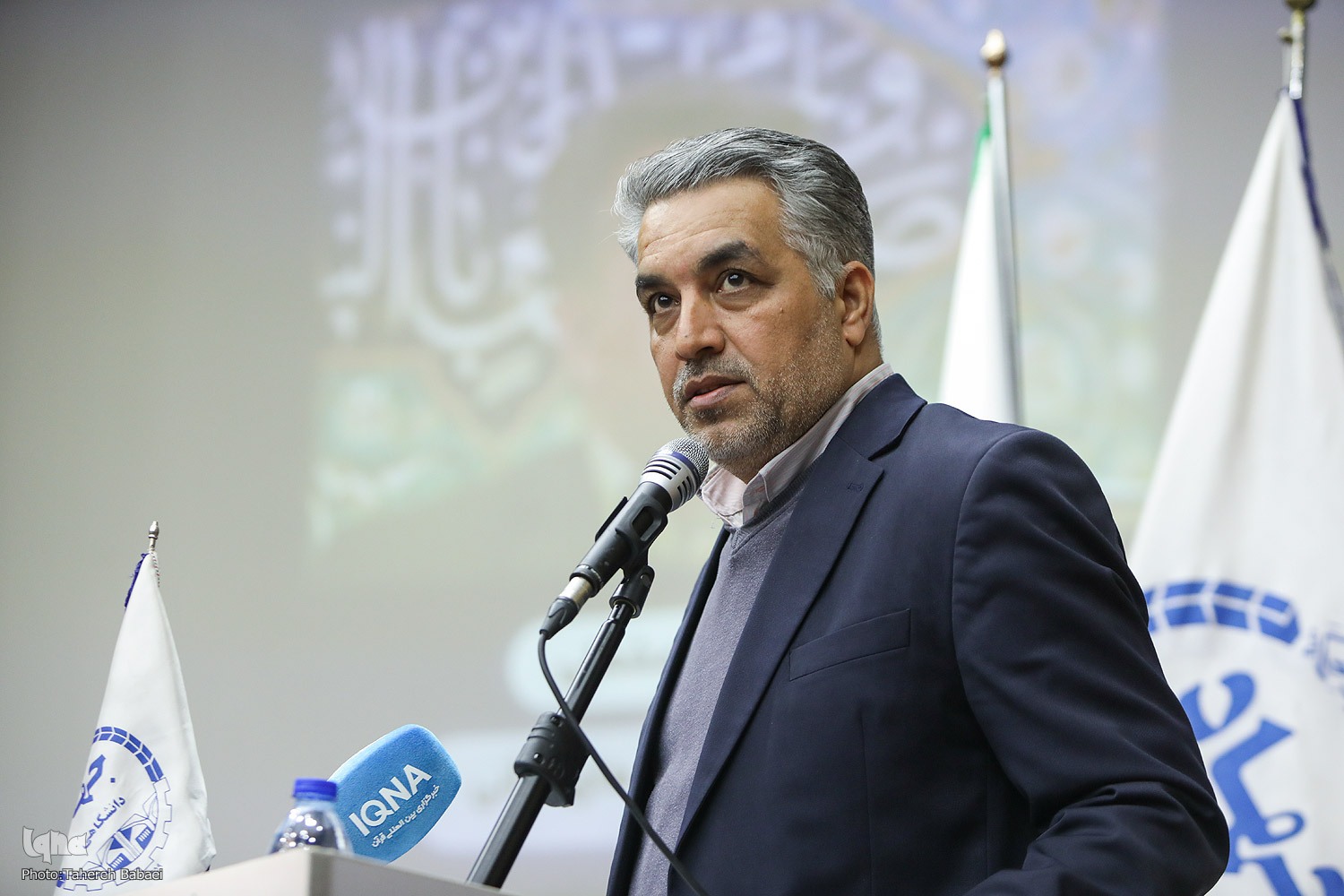 رونمایی از نخستین نشان ملی دانشجوی قرآنی