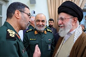 قرآنیانی که امسال از عرش بوسه بر دست مادرانشان می‌زنند